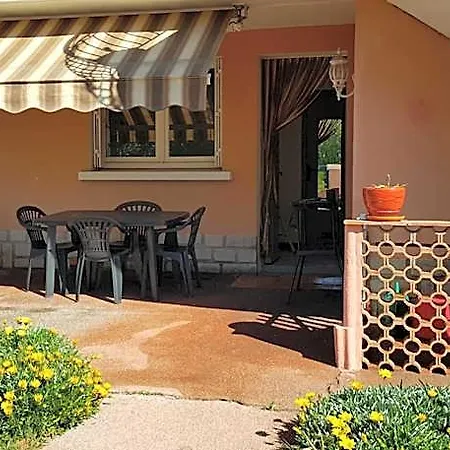 Bas De Rez De Jardin *